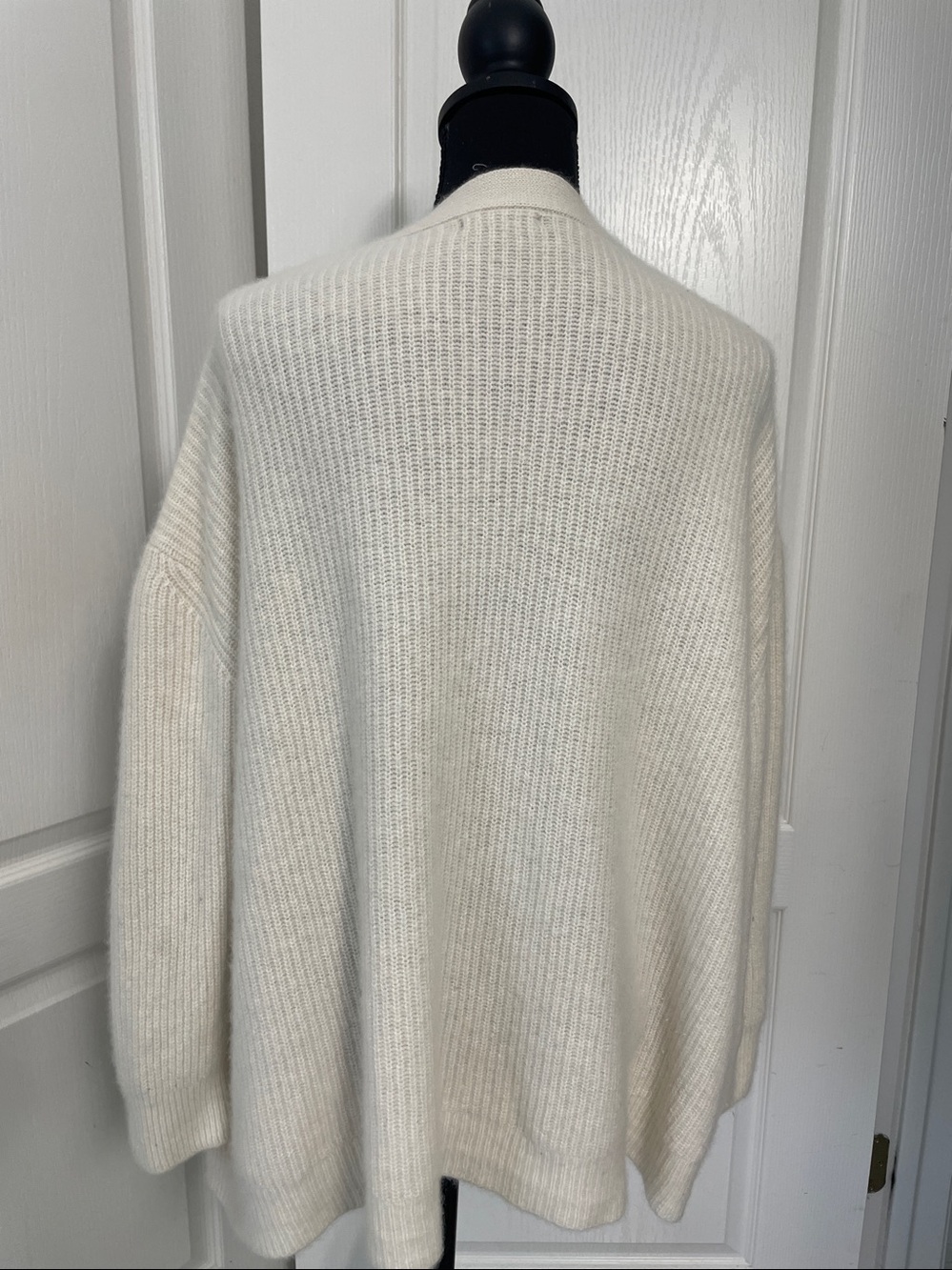 Quince Cream Ribbed V-Neck Cardigan - Picture 9 of 14
